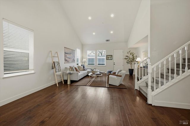 2017 Verbena Dr, Santa Rosa, CA 95404