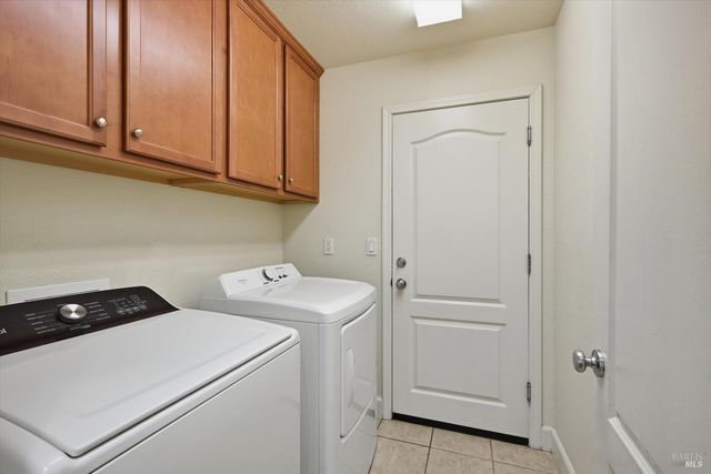 2017 Verbena Dr, Santa Rosa, CA 95404