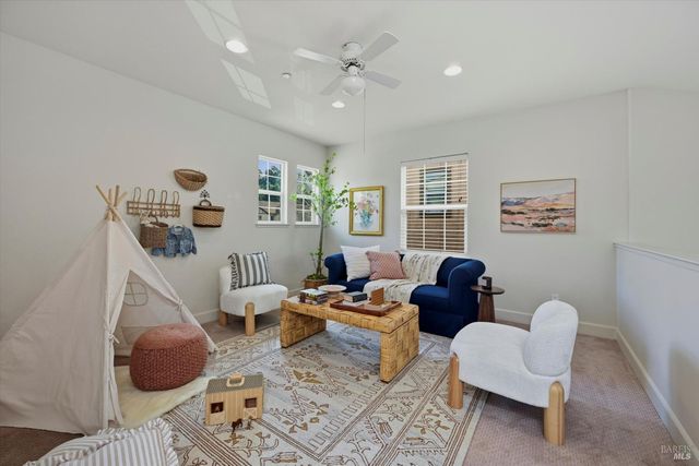 2017 Verbena Dr, Santa Rosa, CA 95404