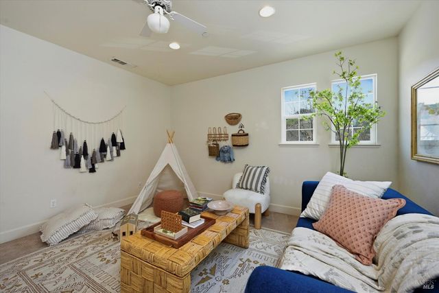 2017 Verbena Dr, Santa Rosa, CA 95404