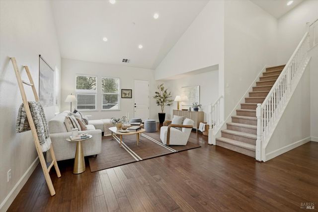 2017 Verbena Dr, Santa Rosa, CA 95404