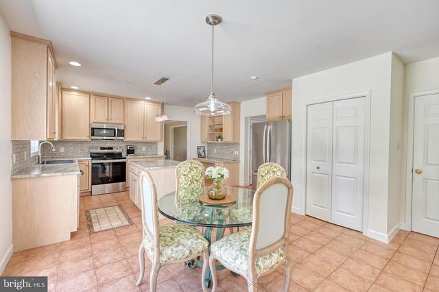 17 JENNIFER DR, Bernville, PA 19506