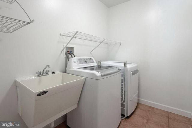 17 JENNIFER DR, Bernville, PA 19506