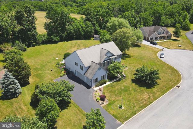 17 JENNIFER DR, Bernville, PA 19506