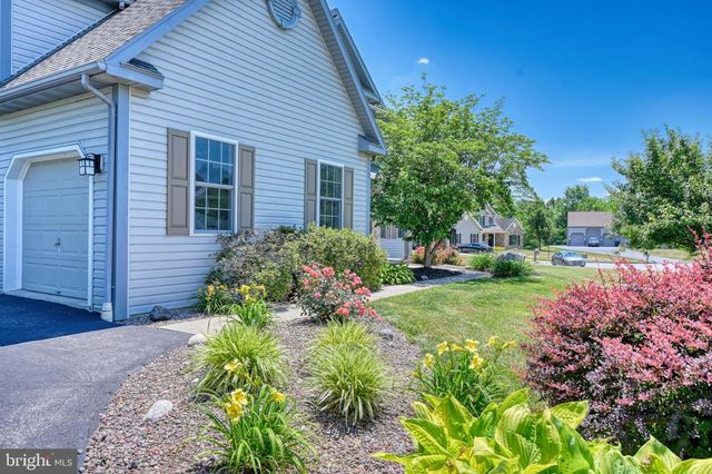 17 JENNIFER DR, Bernville, PA 19506