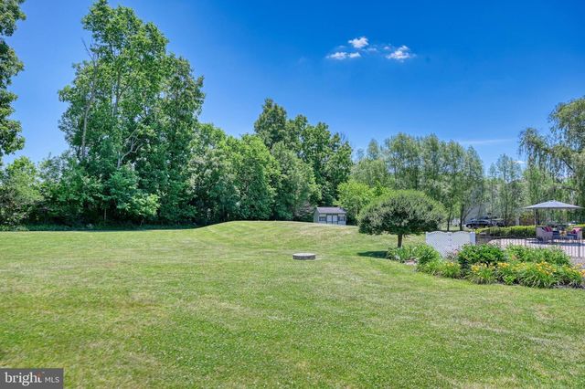 17 JENNIFER DR, Bernville, PA 19506