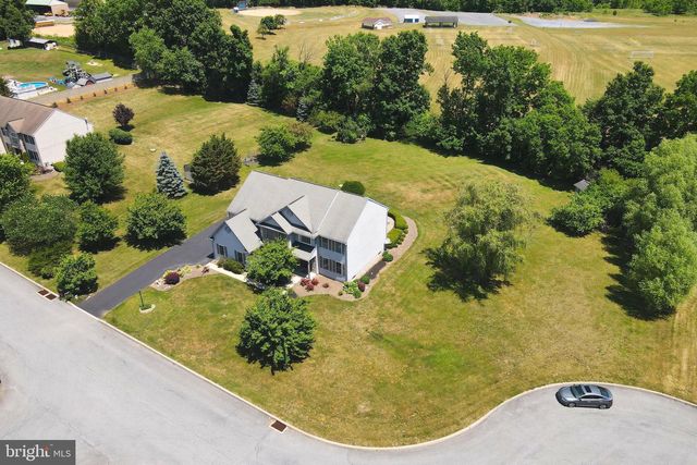 17 JENNIFER DR, Bernville, PA 19506