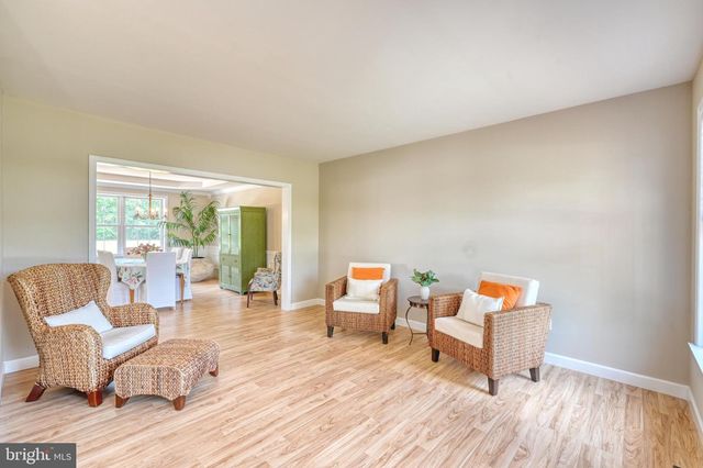 17 JENNIFER DR, Bernville, PA 19506