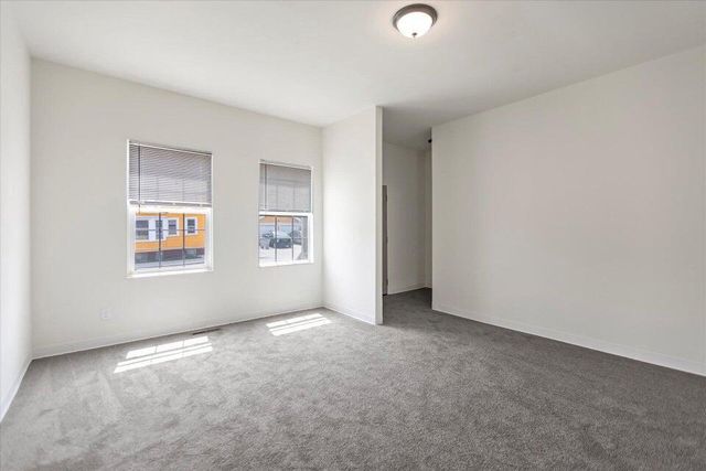1004 Mineral STREET, Milwaukee, WI 53204