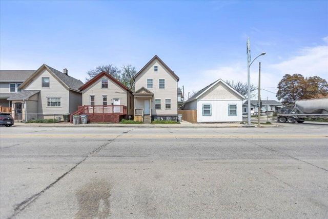 1004 Mineral STREET, Milwaukee, WI 53204