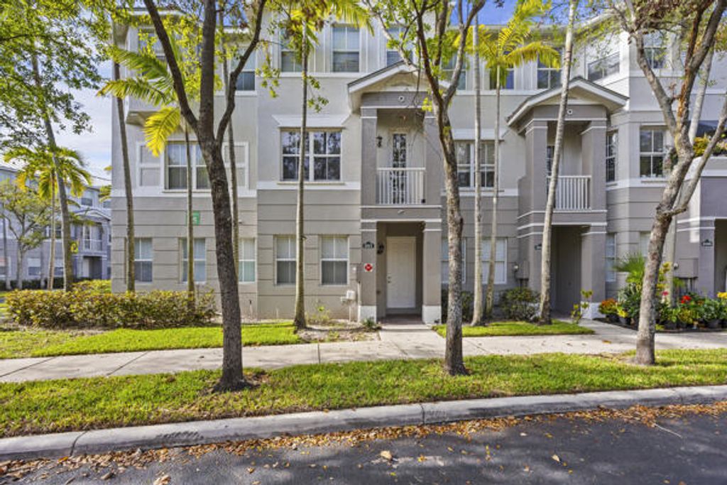 2511 Shoma Drive, Royal Palm Beach, FL 33414