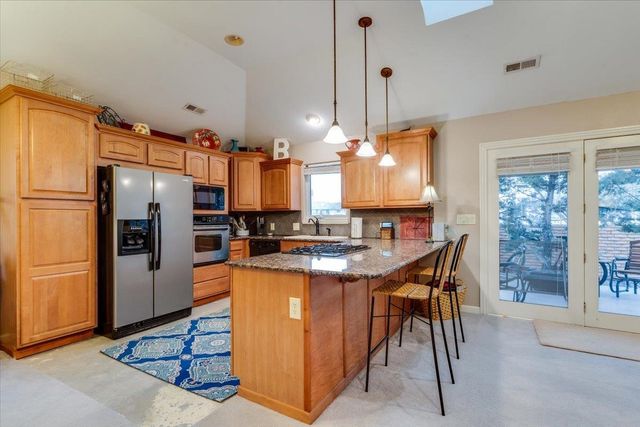 101 N Crosswood Ln, Derby, KS 67037