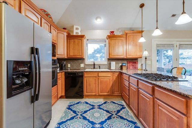 101 N Crosswood Ln, Derby, KS 67037