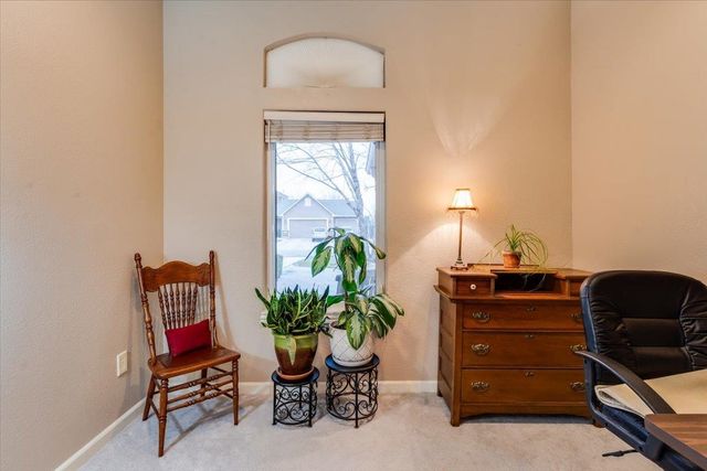 101 N Crosswood Ln, Derby, KS 67037