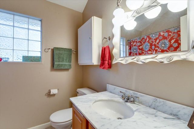 101 N Crosswood Ln, Derby, KS 67037