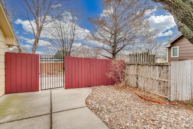 101 N Crosswood Ln, Derby, KS 67037