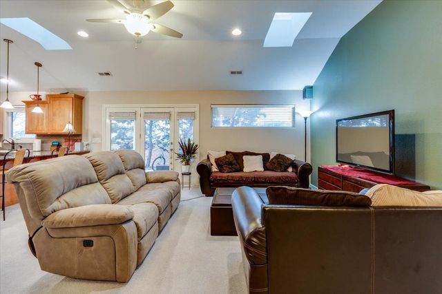 101 N Crosswood Ln, Derby, KS 67037