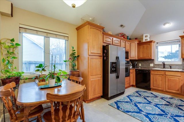 101 N Crosswood Ln, Derby, KS 67037