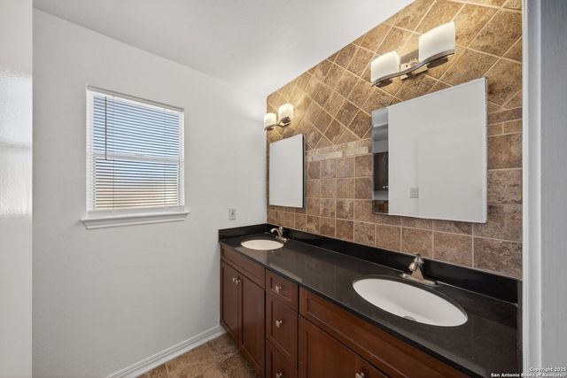 3515 Ridge Knoll St, San Antonio, TX 78247