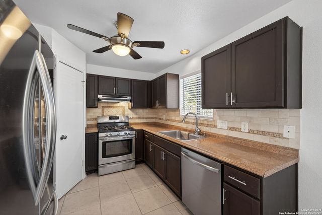 3515 Ridge Knoll St, San Antonio, TX 78247