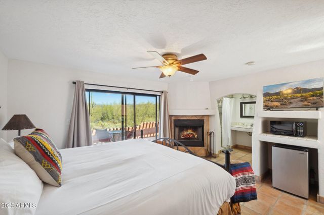 40205 N 26TH Street, Cave Creek, AZ 85331