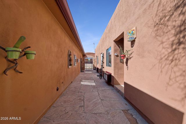 40205 N 26TH Street, Cave Creek, AZ 85331