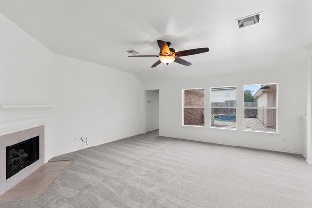 112 Sandstone Bend Lane, Dickinson, TX 77539