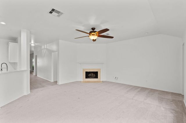 112 Sandstone Bend Lane, Dickinson, TX 77539