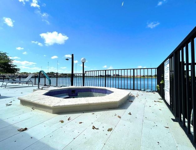 605 Ives Dairy Rd 205-7, Miami, FL 33179