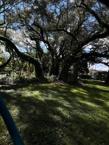 605 Ives Dairy Rd 205-7, Miami, FL 33179