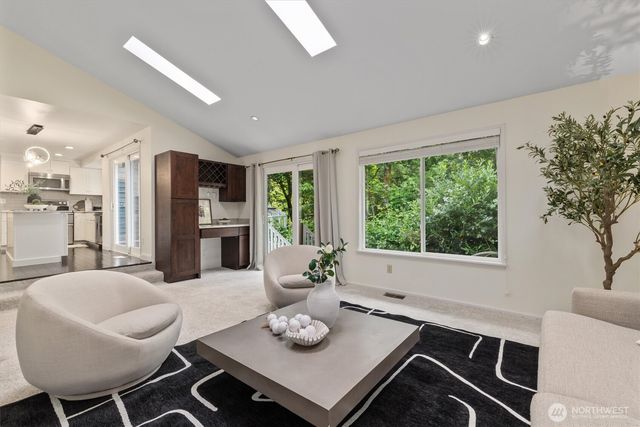 9132 NE 143rd Place, Kirkland, WA 98034