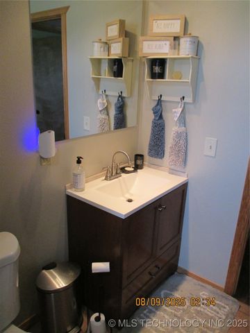 554 N 4206 Road, Hugo, OK 74743