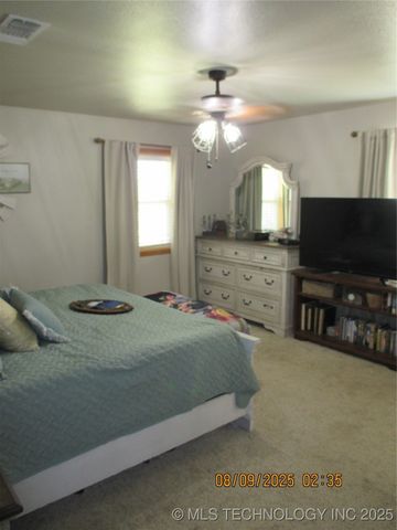 554 N 4206 Road, Hugo, OK 74743