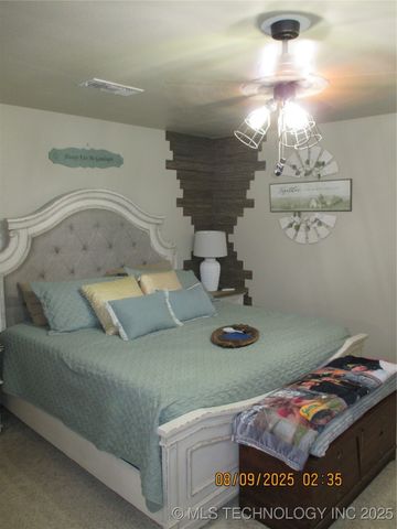 554 N 4206 Road, Hugo, OK 74743