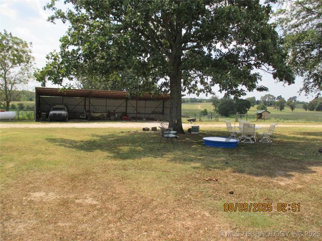 554 N 4206 Road, Hugo, OK 74743