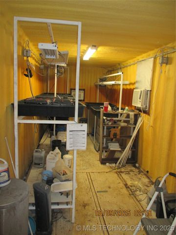 554 N 4206 Road, Hugo, OK 74743