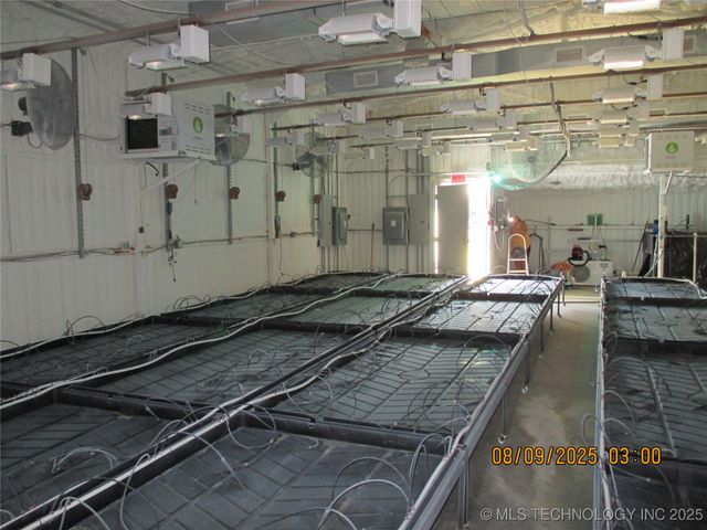 554 N 4206 Road, Hugo, OK 74743