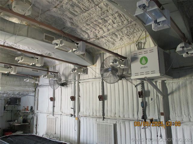 554 N 4206 Road, Hugo, OK 74743