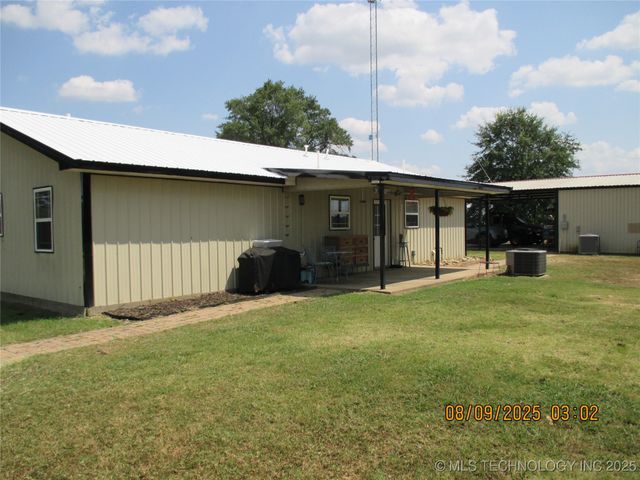 554 N 4206 Road, Hugo, OK 74743