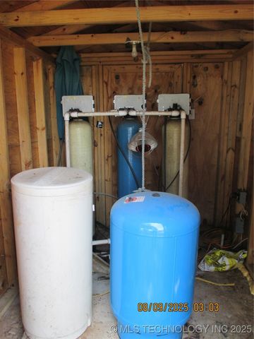 554 N 4206 Road, Hugo, OK 74743