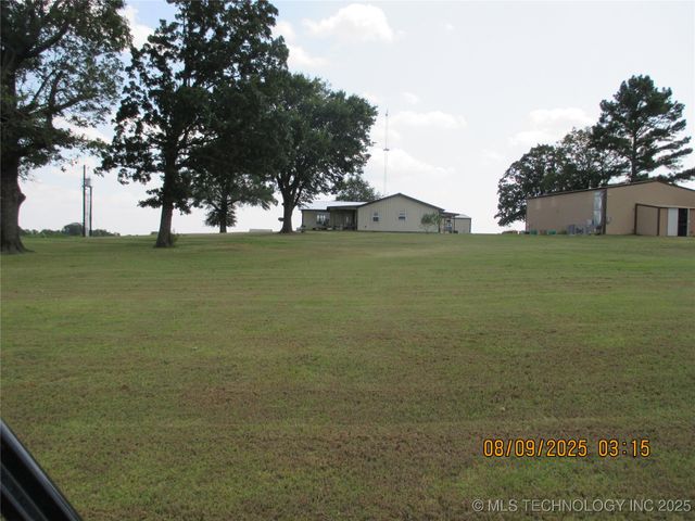 554 N 4206 Road, Hugo, OK 74743