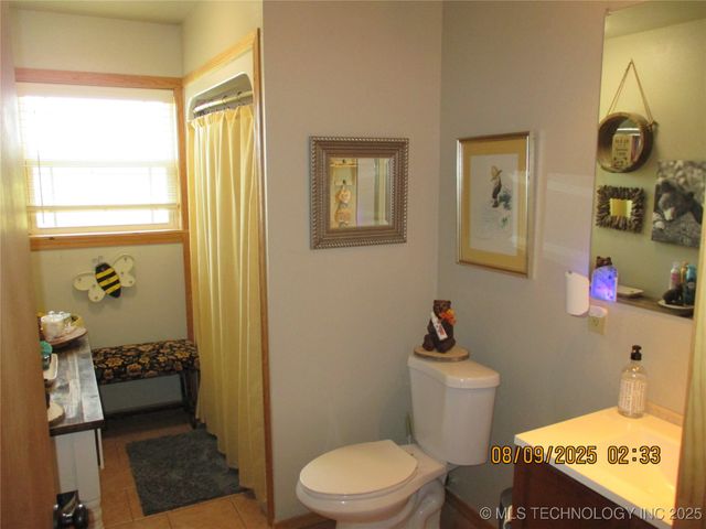 554 N 4206 Road, Hugo, OK 74743