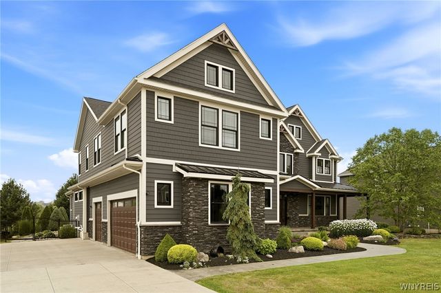 5368 Glenview Drive, Clarence, NY 14031