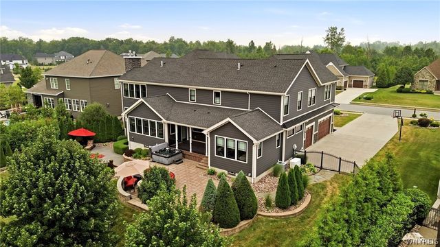 5368 Glenview Drive, Clarence, NY 14031