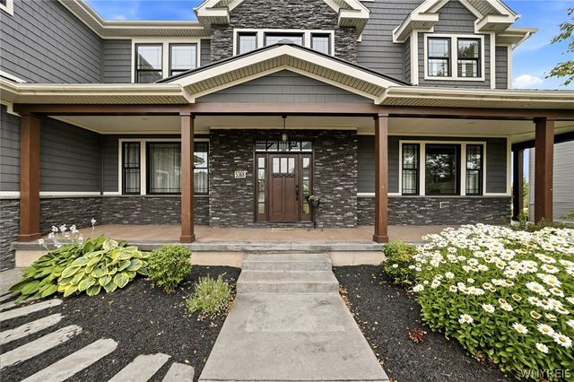 5368 Glenview Drive, Clarence, NY 14031