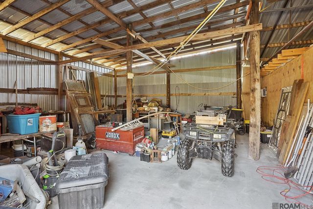 20224 Riverside Rd, Springfield, LA 70462