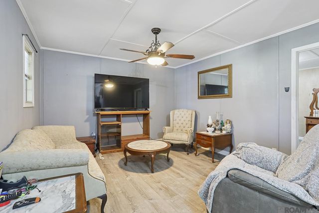 20224 Riverside Rd, Springfield, LA 70462