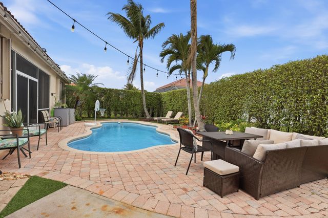 3710 Victoria Road, West Palm Beach, FL 33411