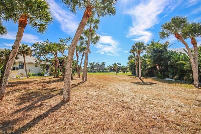 1292 Par View DR, Sanibel, FL 33957