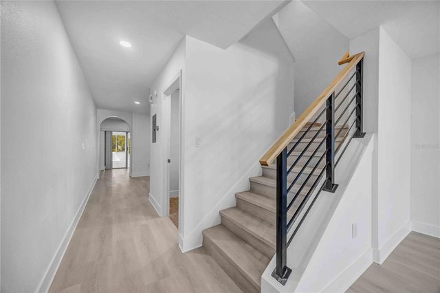 727 KENSINGTON LAKE CIRCLE, Brandon, FL 33511